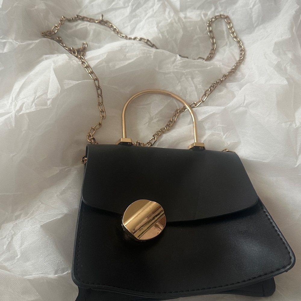 Elegant Black Handbag